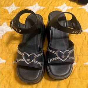 black alternative platforms